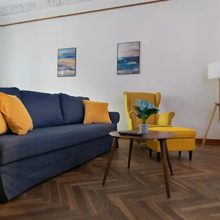 Apartman Magnificent Zyblikiewicza 11a, Location