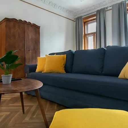 Magnificent Zyblikiewicza 11a, Location Apartment *