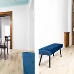 Magnificent Zyblikiewicza 11a, Location דירה