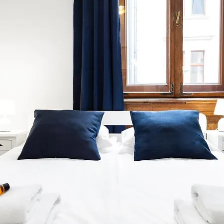 Apartament Magnificent Zyblikiewicza 11a, Location