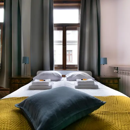 Magnificent Zyblikiewicza 11a, Location