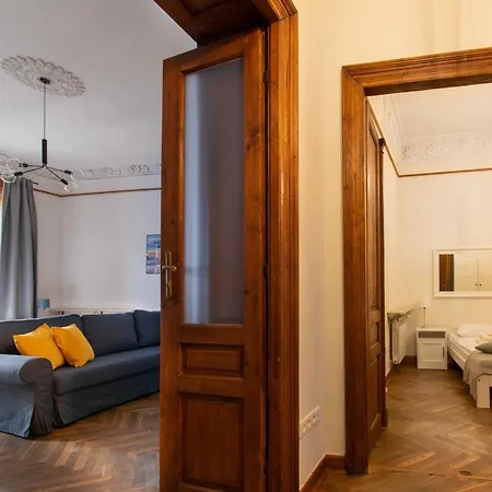 Magnificent Zyblikiewicza 11a, Location Cracovie