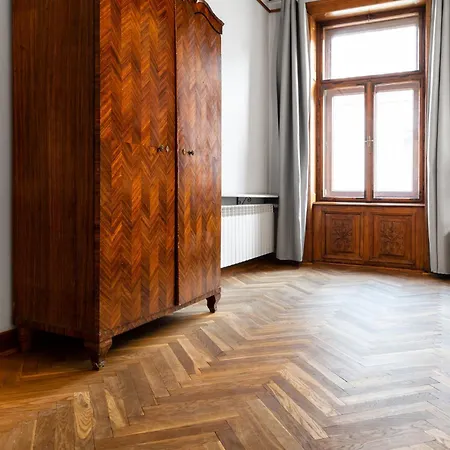 Magnificent Zyblikiewicza 11a, Location Cracovie