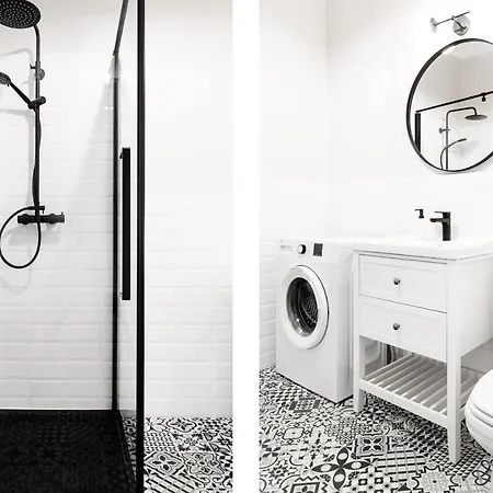 Magnificent Zyblikiewicza 11a, Location *