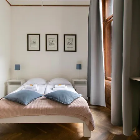 Magnificent Zyblikiewicza 11a, Location *