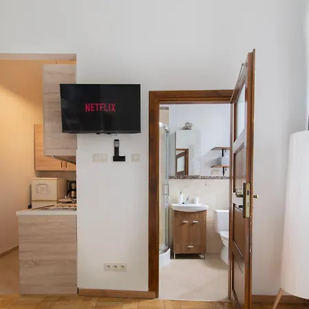 Magnificent Zyblikiewicza 11a, Location *